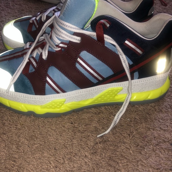 Burberry Men’s Union Square - Picture 4 of 7